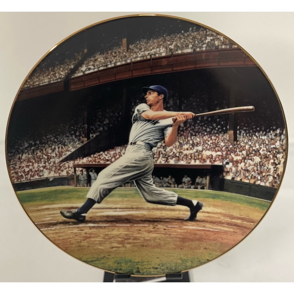 Vintage The Bradford Exchange Joe DiMaggio The Streak 8" Commemorative Plate